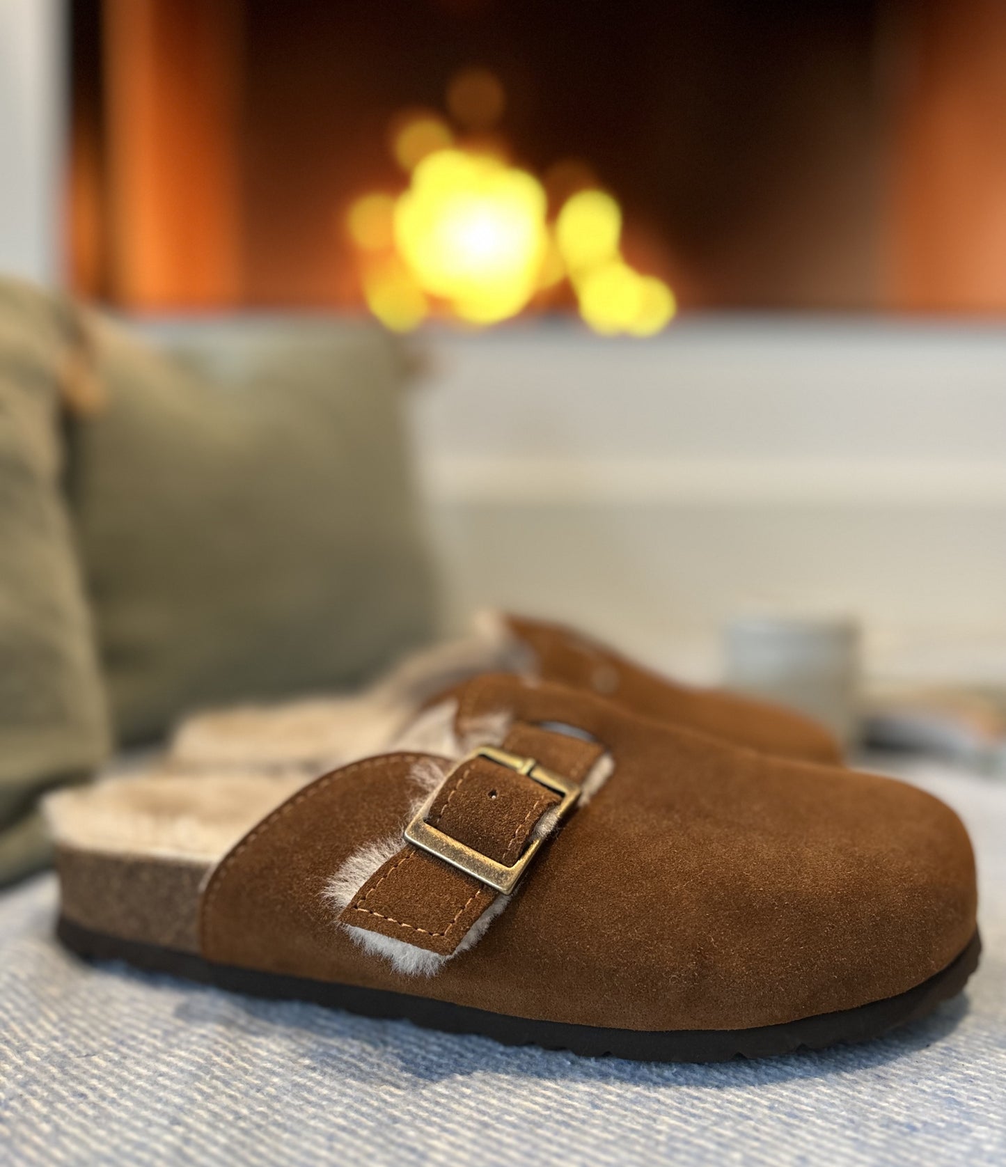 Entre no luxo e no conforto com os nossos chinelos de fabrico português!